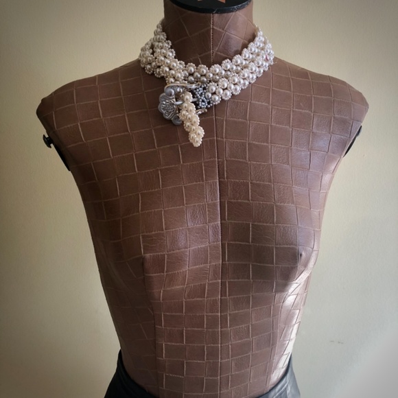 Vintage Pearl Buckled Belt - Picture 7 of 9